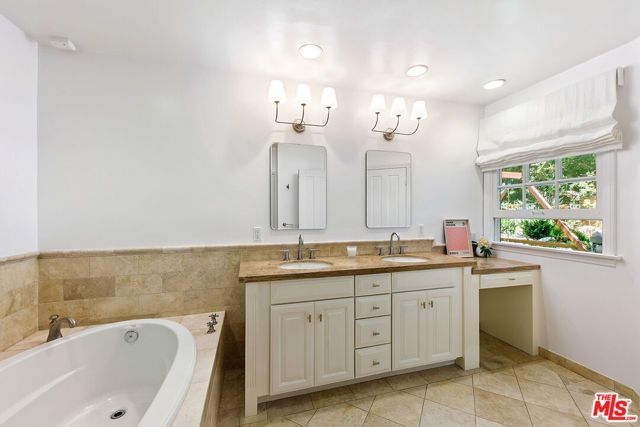 3644 Goodland Avenue, Los Angeles, CA 91604