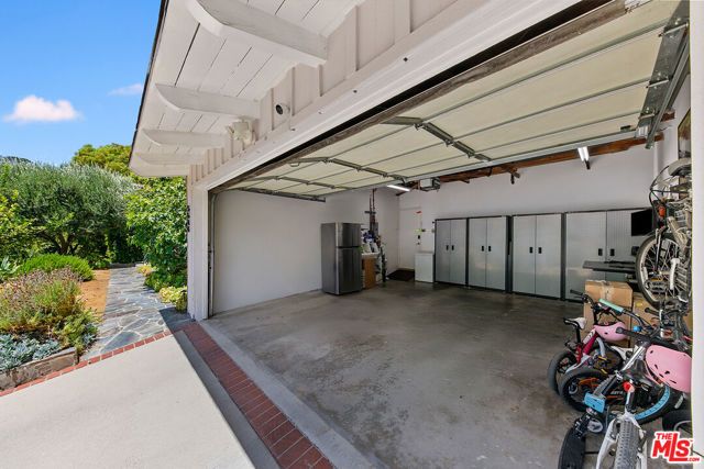 3644 Goodland Avenue, Los Angeles, CA 91604
