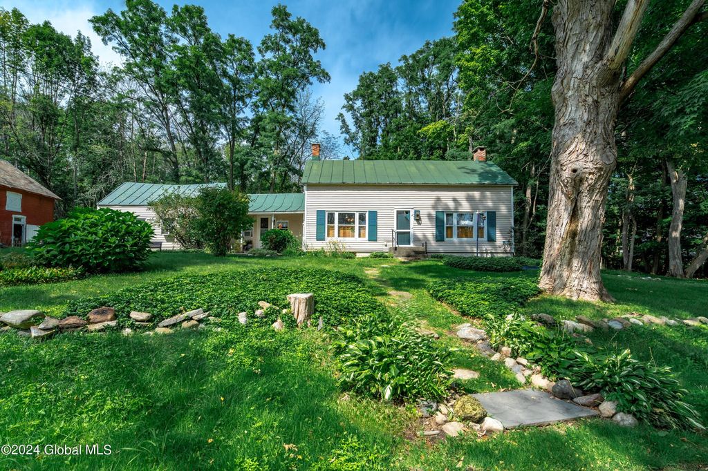 65 Kaydeross Avenue West, Saratoga Springs, NY 12866