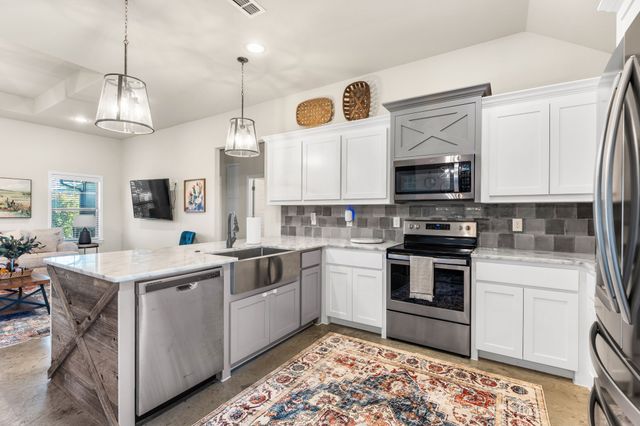 216 Rees Avenue, Godley, TX 76044