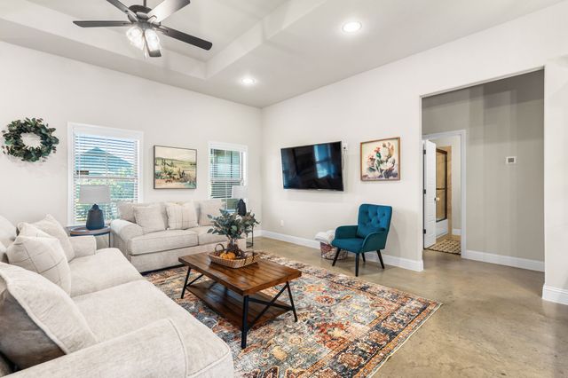 216 Rees Avenue, Godley, TX 76044