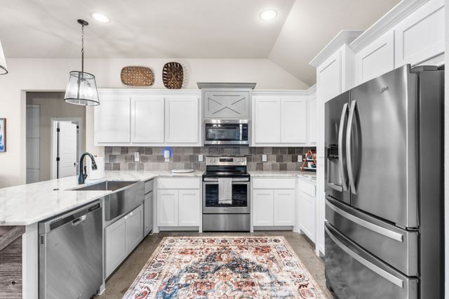 216 Rees Avenue, Godley, TX 76044