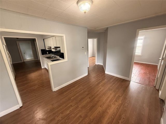 8425 N JONES AVENUE, Tampa, FL 33604