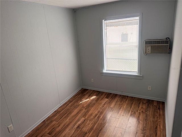 8425 N JONES AVENUE, Tampa, FL 33604