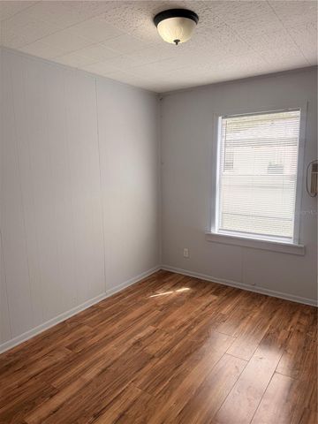 8425 N JONES AVENUE, Tampa, FL 33604