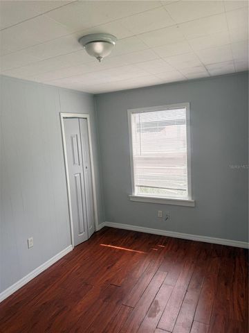 8425 N JONES AVENUE, Tampa, FL 33604