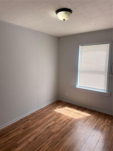8425 N JONES AVENUE, Tampa, FL 33604
