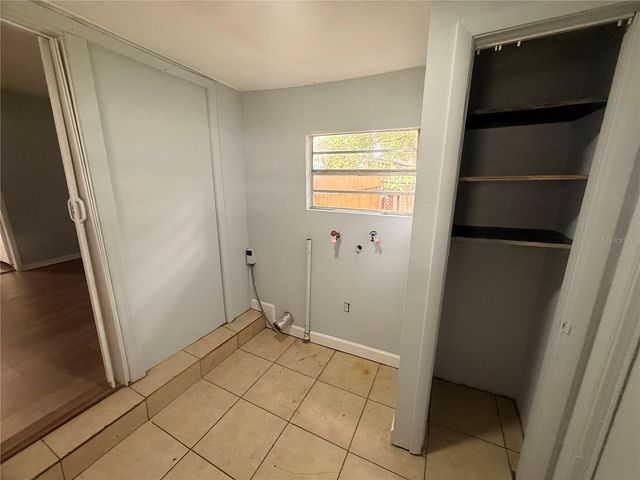 8425 N JONES AVENUE, Tampa, FL 33604