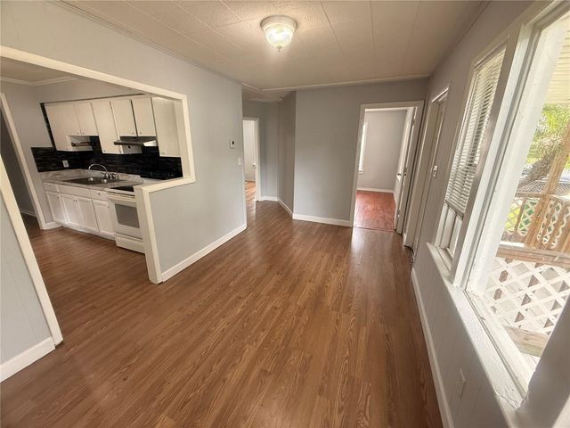 8425 N JONES AVENUE, Tampa, FL 33604