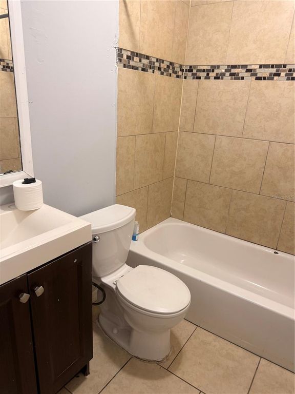 Image 22 of property listing at 8425 N JONES AVENUE, Tampa, FL 33604