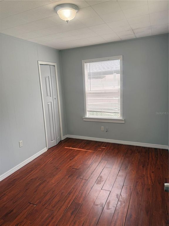 Image 30 of property listing at 8425 N JONES AVENUE, Tampa, FL 33604
