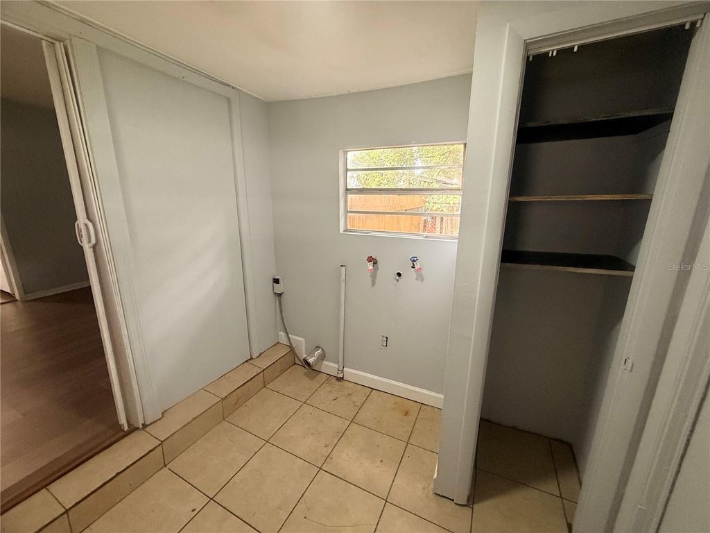 Image 32 of property listing at 8425 N JONES AVENUE, Tampa, FL 33604