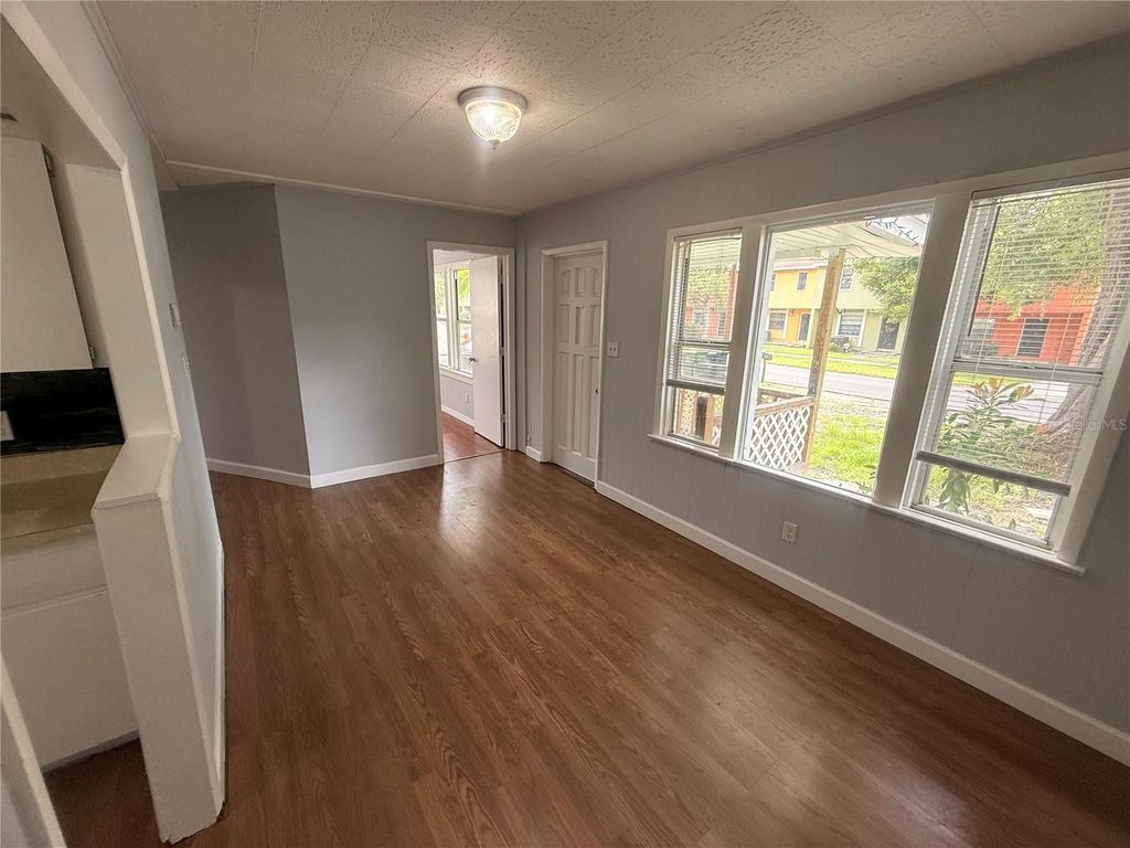Image 10 of property listing at 8425 N JONES AVENUE, Tampa, FL 33604