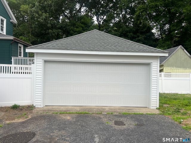 39 Geer Avenue, Norwich, CT 06360