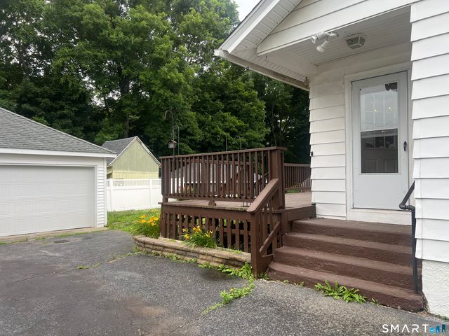 39 Geer Avenue, Norwich, CT 06360