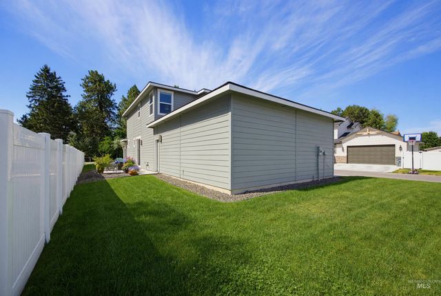 10386 W Shields Ave, Boise, ID 83714