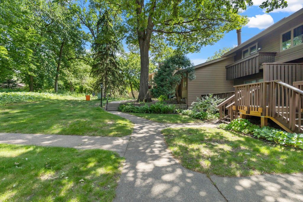 91 Birnamwood Drive, Burnsville, MN 55337 — photo 2