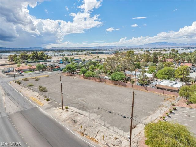 E Quail, Las Vegas, NV 89120