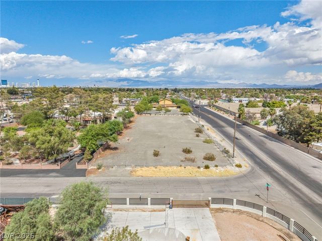 E Quail, Las Vegas, NV 89120