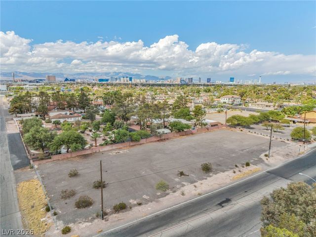 E Quail, Las Vegas, NV 89120