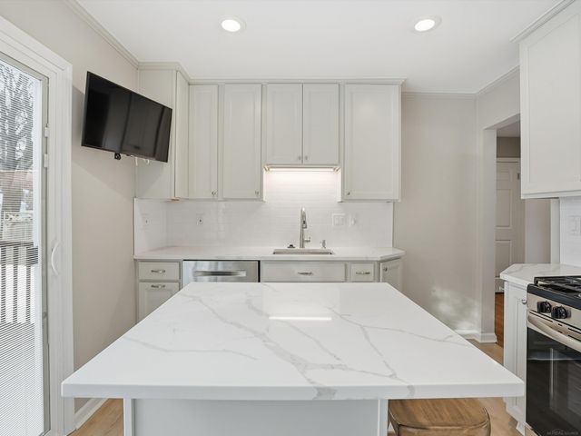 3219 N Blair Avenue, Royal Oak, MI 48073