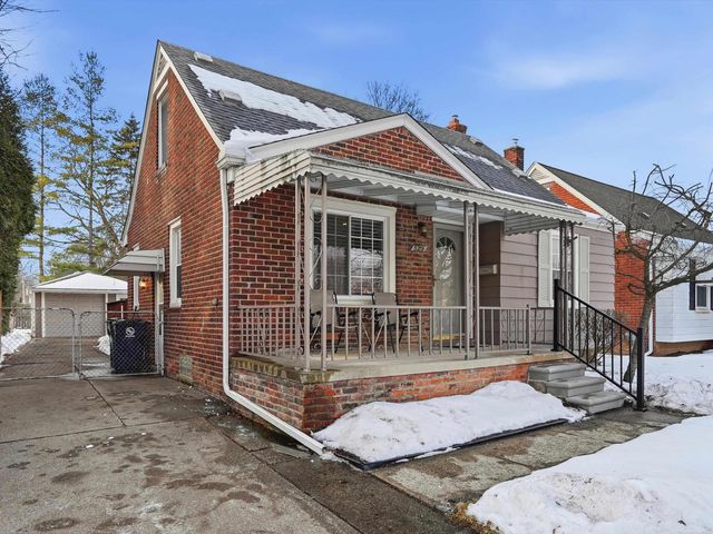 3219 N Blair Avenue, Royal Oak, MI 48073