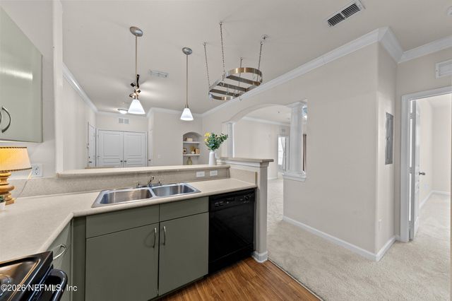 8290 GATE Parkway W 1014, Jacksonville, FL 32216