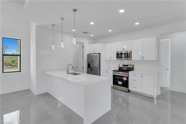 3308 35th ST W, Lehigh Acres, FL 33971