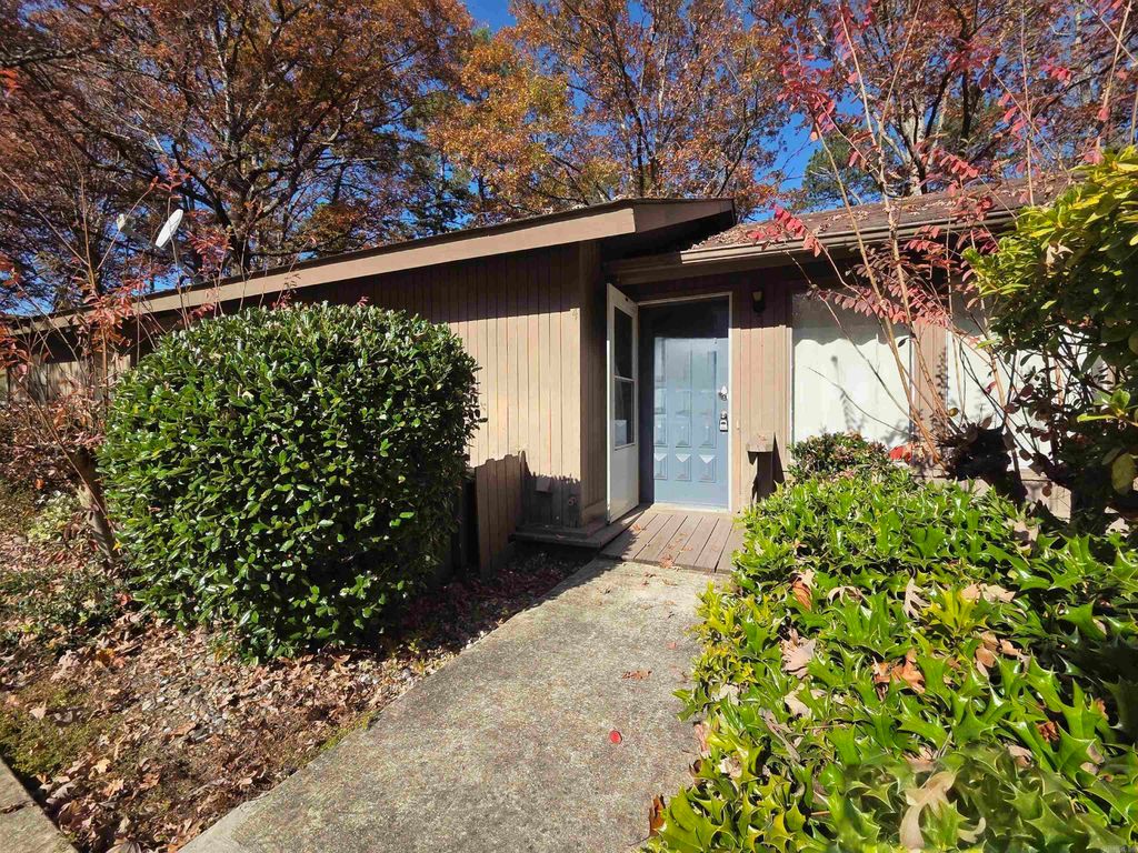 4 Fresca Lane, Hot Springs Village, AR 71909