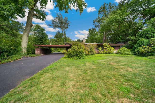 301 Kenwood Place, Michigan City, IN 46360