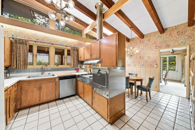 301 Kenwood Place, Michigan City, IN 46360