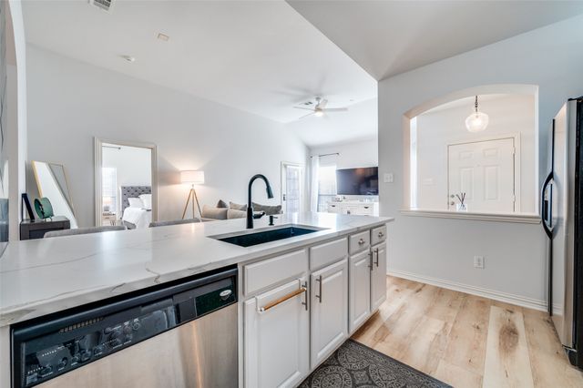 575 S Virginia Hills Drive 2906, Mckinney, TX 75072