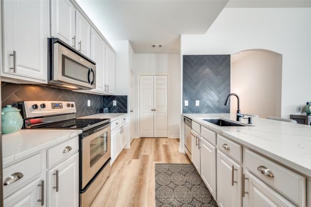 575 S Virginia Hills Drive 2906, Mckinney, TX 75072