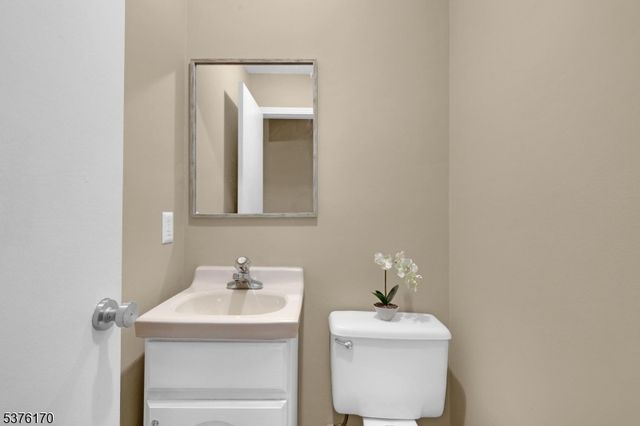 177 Cynthia Dr, Mansfield Twp., NJ 07840