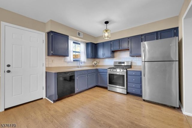 177 Cynthia Dr, Mansfield Twp., NJ 07840