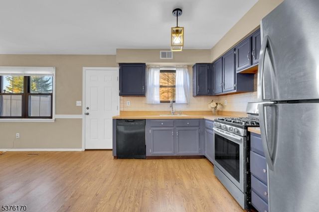 177 Cynthia Dr, Mansfield Twp., NJ 07840