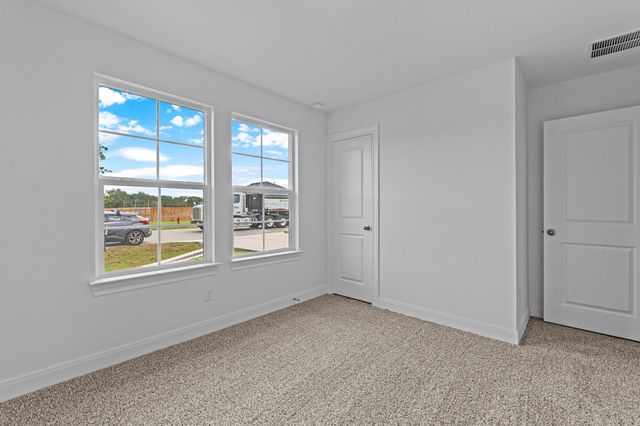 156 Great Northern DR, Cedar Creek, TX 78612