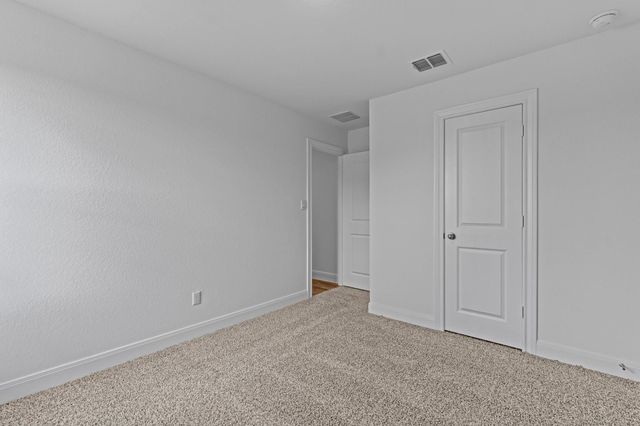 156 Great Northern DR, Cedar Creek, TX 78612