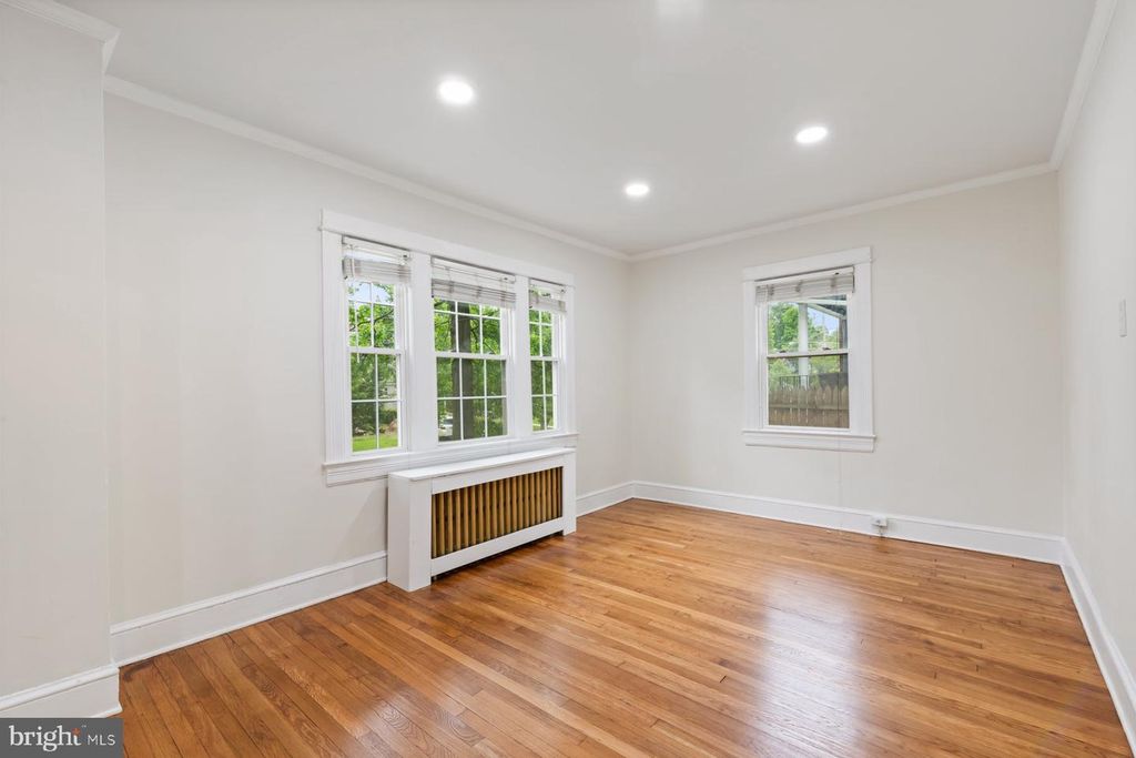 6103 MONTROSE RD, Cheverly, MD 20785