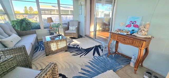 176 INDEPENDENCE AVENUE 6, Palm Harbor, FL 34684