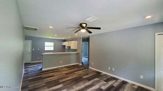 6011 E Adams Street, Bay Saint Louis, MS 39520