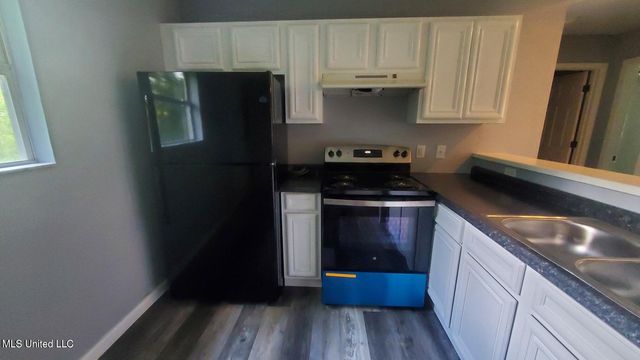 6011 E Adams Street, Bay Saint Louis, MS 39520