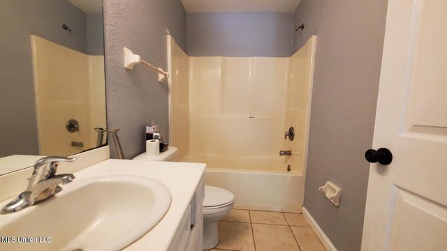 6011 E Adams Street, Bay Saint Louis, MS 39520