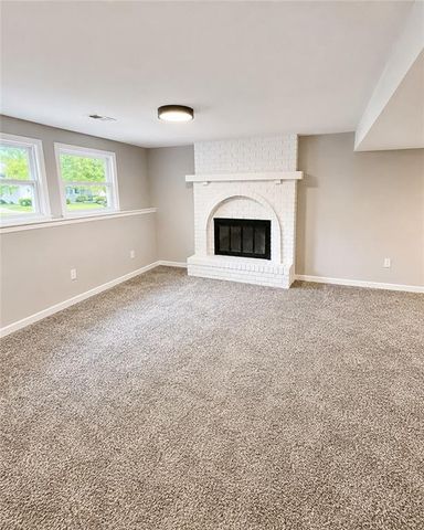 17008 E 2nd Street, Independence, MO 64056