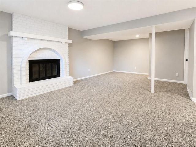17008 E 2nd Street, Independence, MO 64056