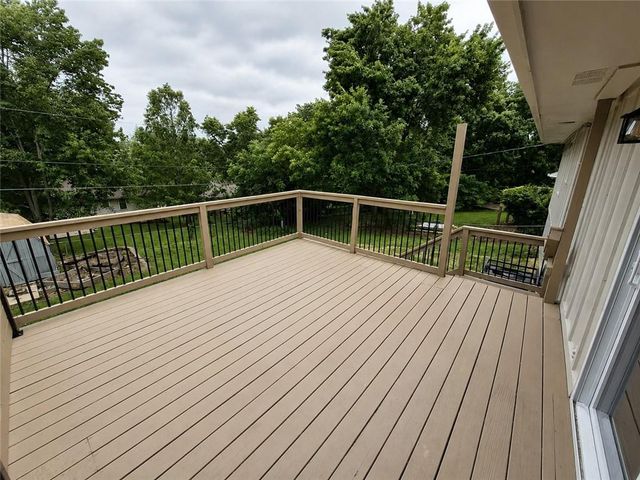 17008 E 2nd Street, Independence, MO 64056