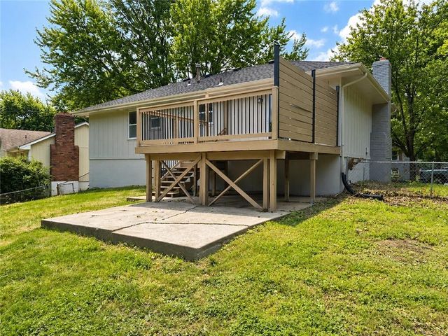 17008 E 2nd Street, Independence, MO 64056