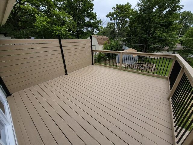 17008 E 2nd Street, Independence, MO 64056
