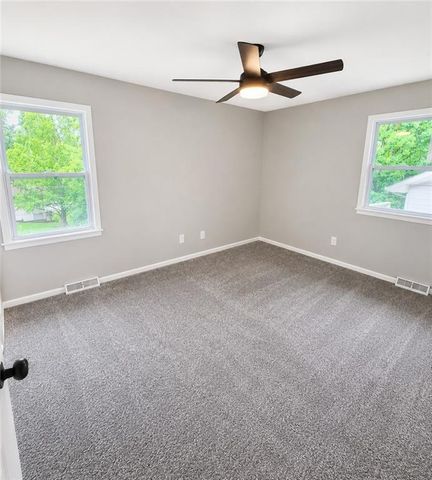 17008 E 2nd Street, Independence, MO 64056