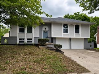 17008 E 2nd Street, Independence, MO 64056